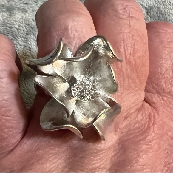 Premier Designs Jewelry - Premier Design Large Flower Cocktail Ring Silver 6.5 or 7